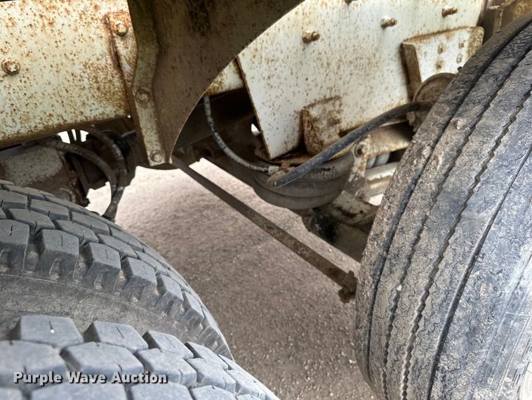 image for item EB2839 2002 Kenworth W900  ready mix truck