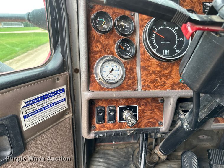 image for item EB2839 2002 Kenworth W900  ready mix truck