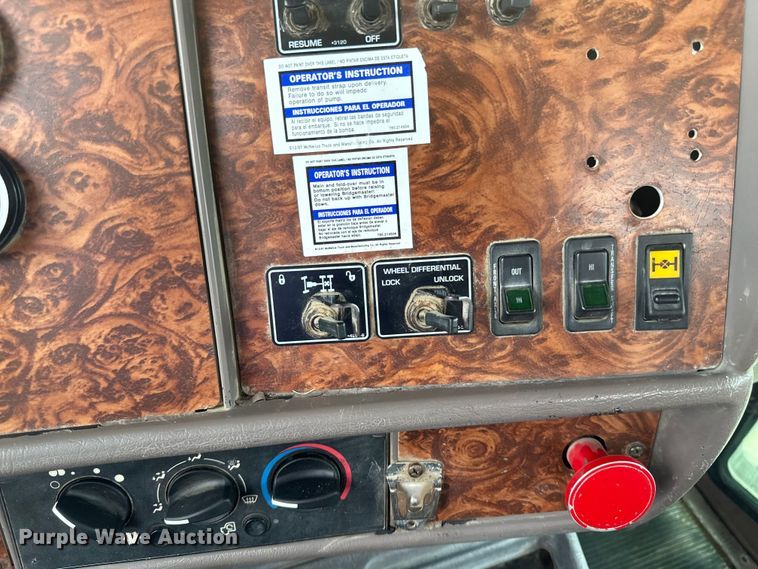 image for item EB2839 2002 Kenworth W900  ready mix truck