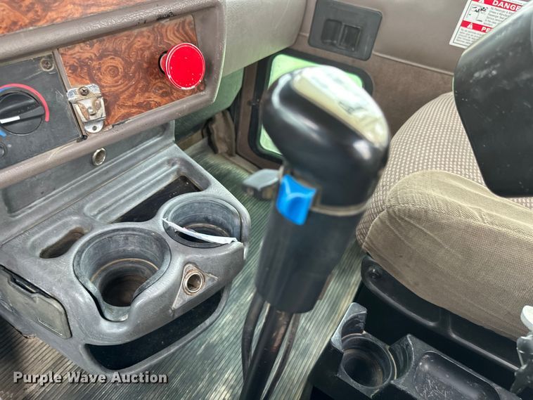 image for item EB2839 2002 Kenworth W900  ready mix truck