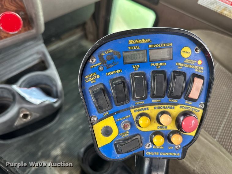 image for item EB2839 2002 Kenworth W900  ready mix truck