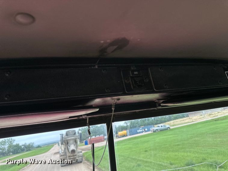 image for item EB2839 2002 Kenworth W900  ready mix truck