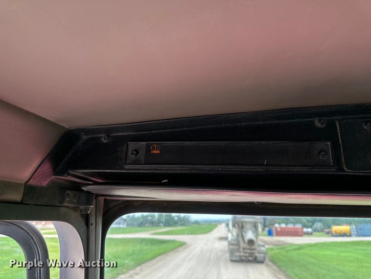 image for item EB2839 2002 Kenworth W900  ready mix truck