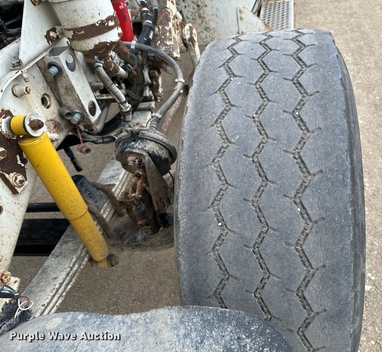 image for item EB2839 2002 Kenworth W900  ready mix truck