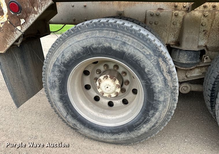 image for item EB2839 2002 Kenworth W900  ready mix truck