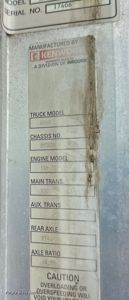 image for item EB2839 2002 Kenworth W900  ready mix truck