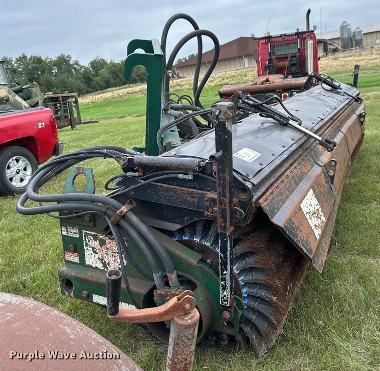 image for item EB2840 MB broom