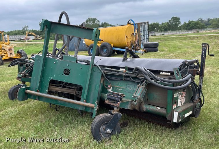 image for item EB2840 MB broom