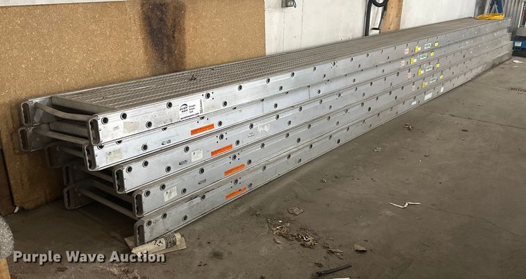 image for item EB2843 Green Bull (5) Green Bull scaffolding planks