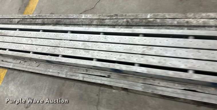 image for item EB2846 (2) scaffolding planks