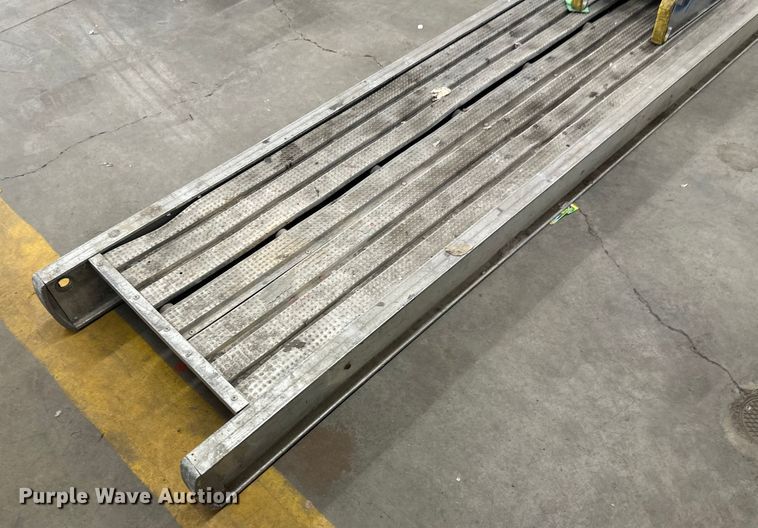 image for item EB2846 (2) scaffolding planks