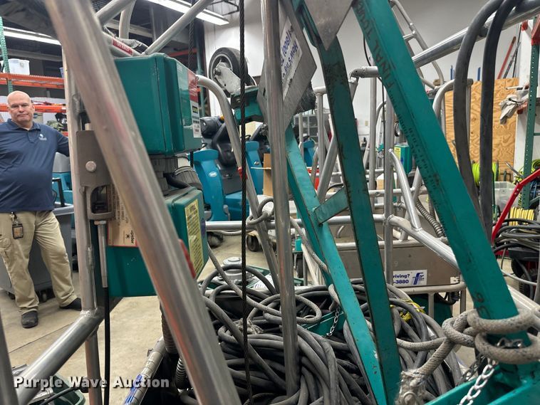 image for item EB2851 (2) Spider ST-180-5 platform system suspended scaffolding 