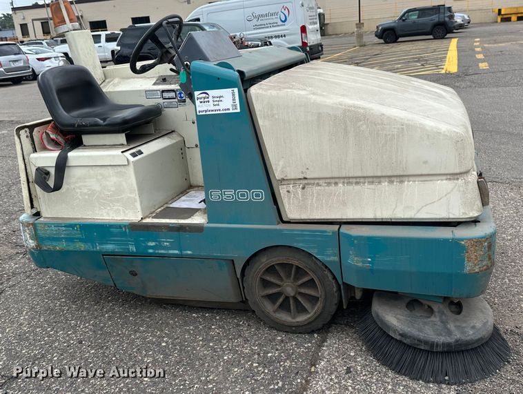 image for item EB2854 Tennant 6500 floor scrubber