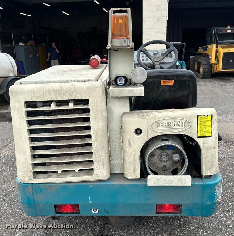 image for item EB2854 Tennant 6500 floor scrubber