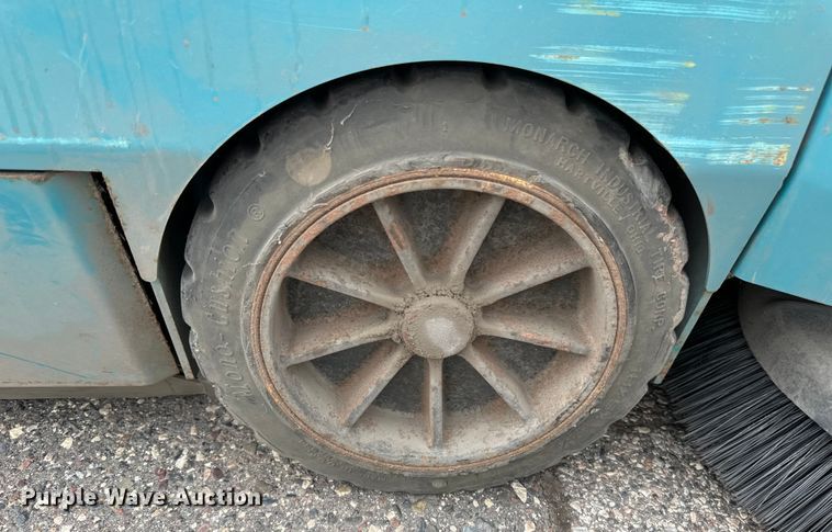 image for item EB2854 Tennant 6500 floor scrubber