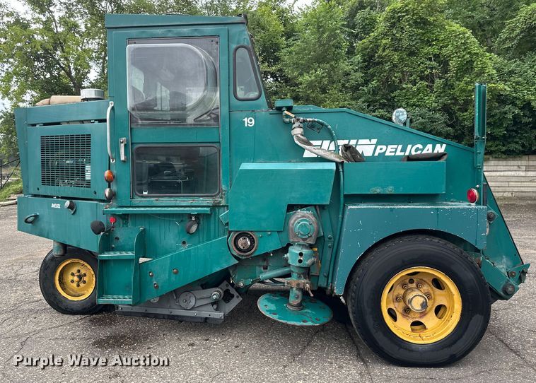 image for item EB2857 1996 Elgin Pelican series S sweeper