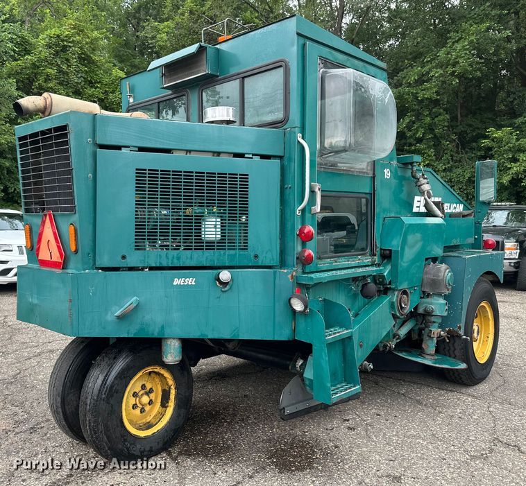 image for item EB2857 1996 Elgin Pelican series S sweeper