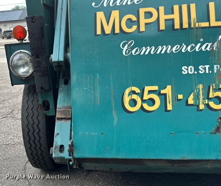 image for item EB2857 1996 Elgin Pelican series S sweeper