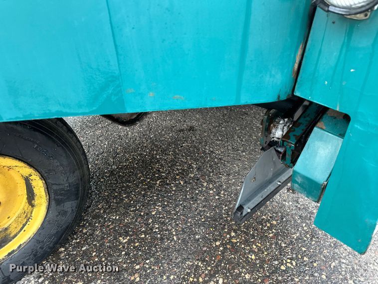 image for item EB2857 1996 Elgin Pelican series S sweeper