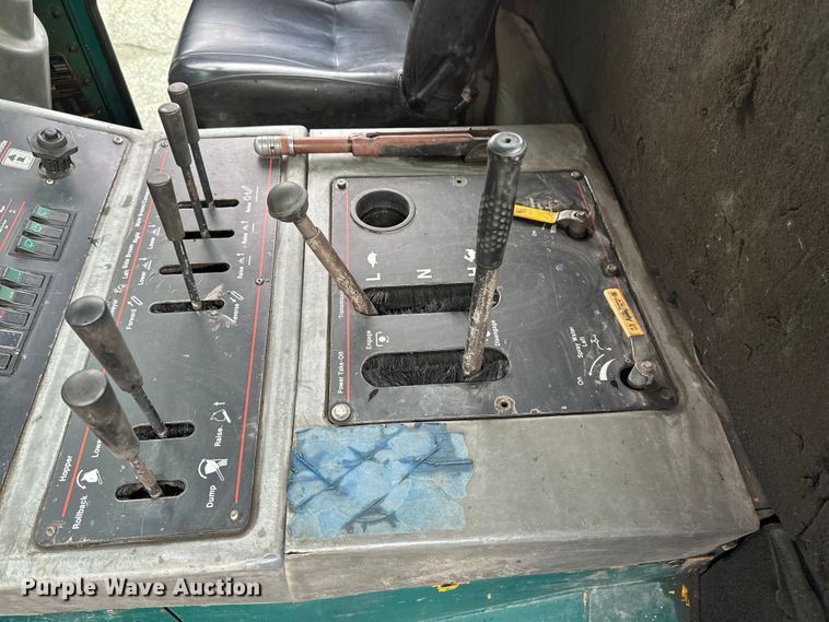 image for item EB2857 1996 Elgin Pelican series S sweeper