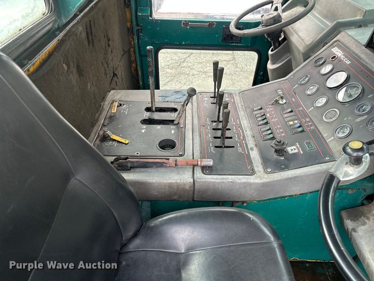 image for item EB2857 1996 Elgin Pelican series S sweeper