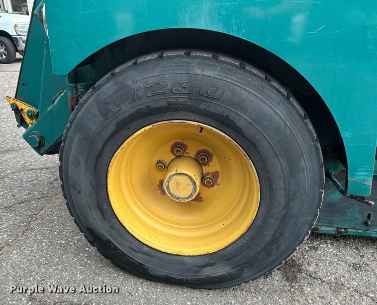 image for item EB2857 1996 Elgin Pelican series S sweeper