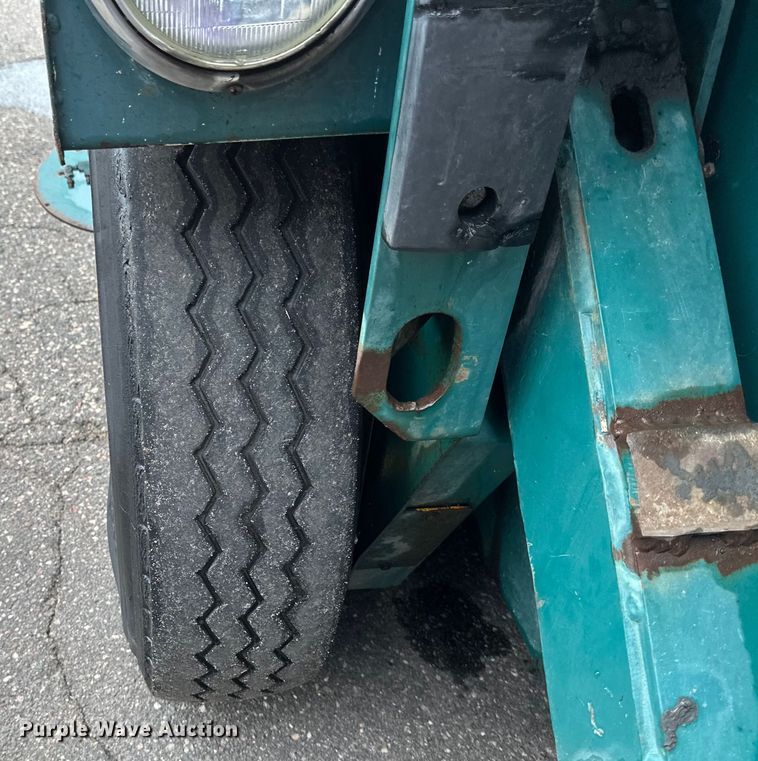 image for item EB2857 1996 Elgin Pelican series S sweeper