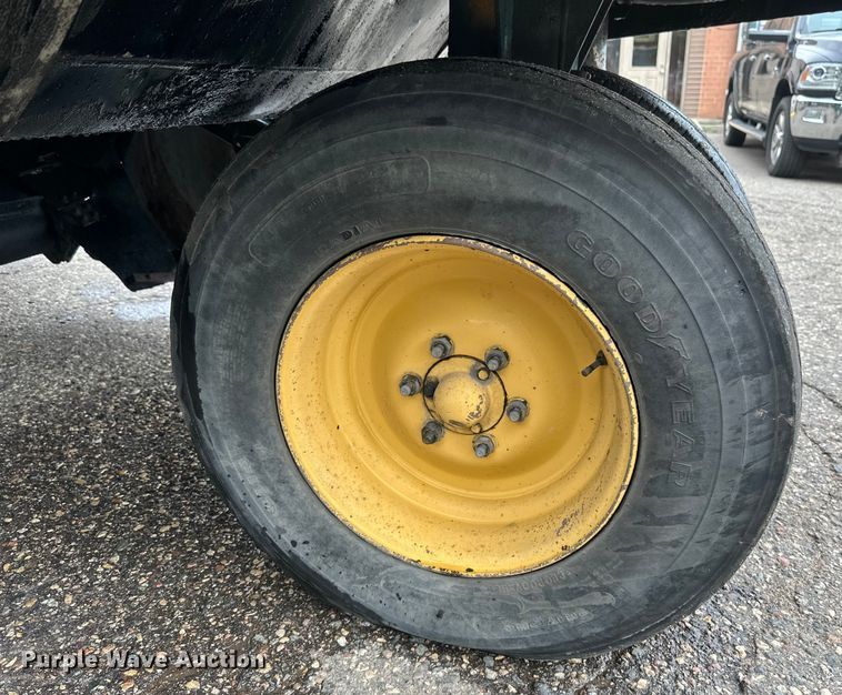 image for item EB2857 1996 Elgin Pelican series S sweeper