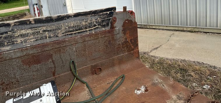 image for item EB2865 Dump bed