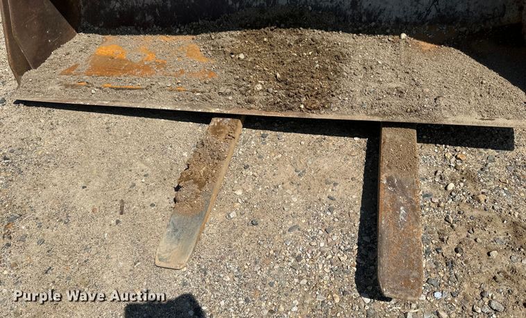 image for item EB2891 2013 John Deere 310SK backhoe