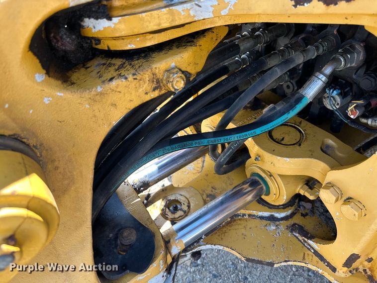 image for item EB2891 2013 John Deere 310SK backhoe