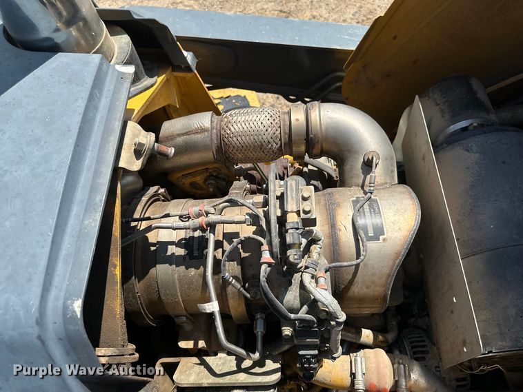 image for item EB2891 2013 John Deere 310SK backhoe