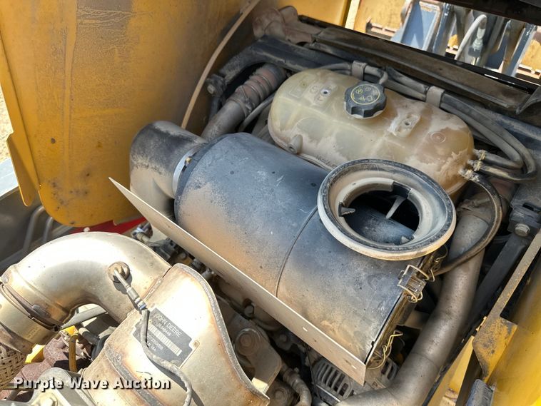 image for item EB2891 2013 John Deere 310SK backhoe