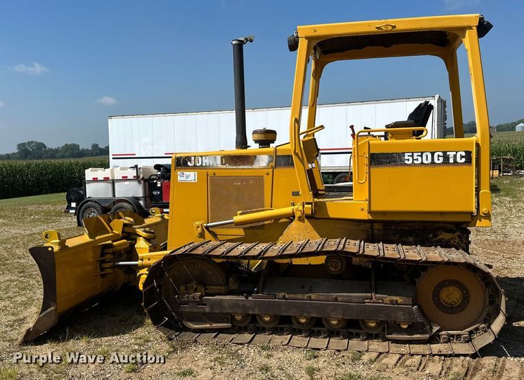 image for item EB2892 1994 John Deere 550G dozer