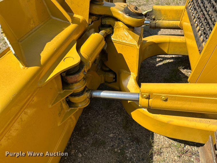 image for item EB2892 1994 John Deere 550G dozer