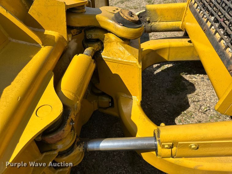 image for item EB2892 1994 John Deere 550G dozer