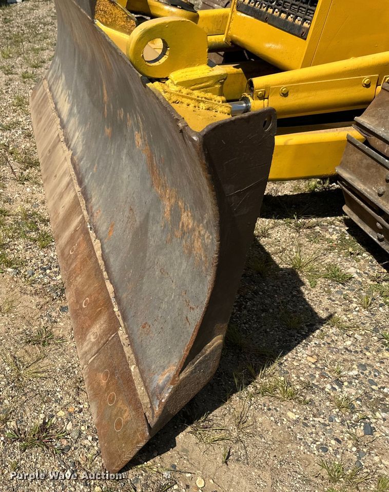 image for item EB2892 1994 John Deere 550G dozer