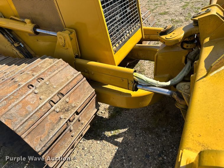 image for item EB2892 1994 John Deere 550G dozer