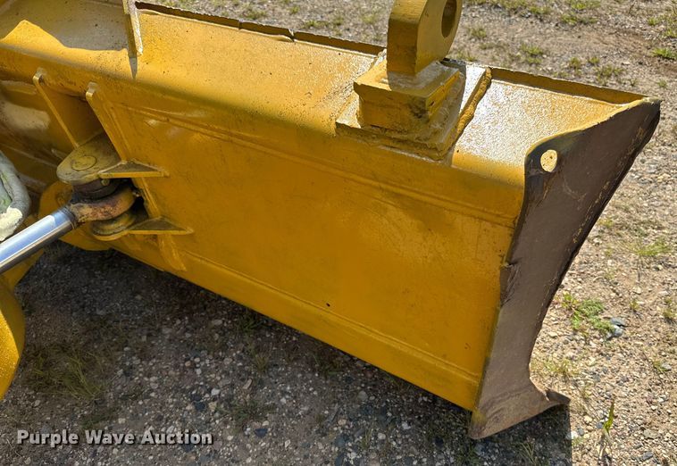 image for item EB2892 1994 John Deere 550G dozer