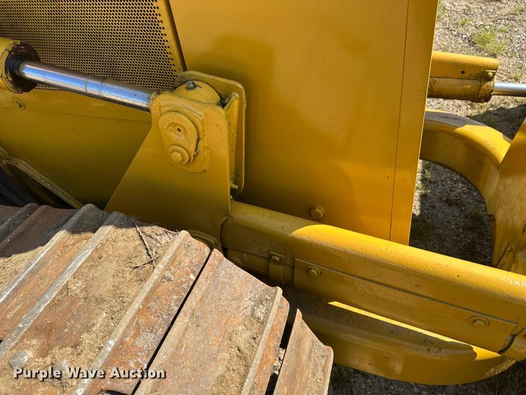 image for item EB2892 1994 John Deere 550G dozer