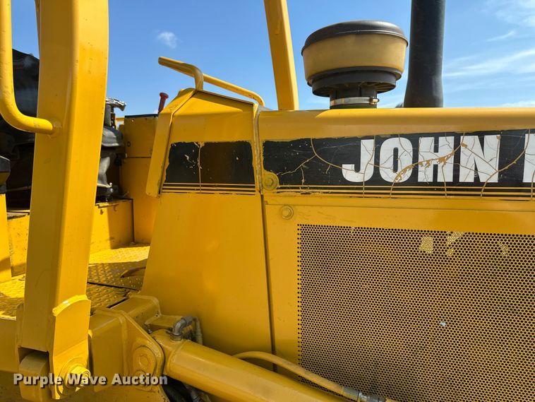 image for item EB2892 1994 John Deere 550G dozer