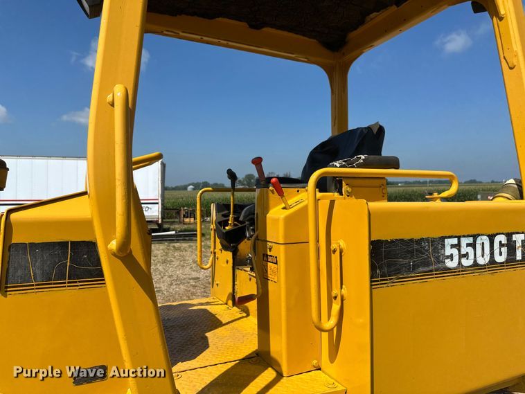 image for item EB2892 1994 John Deere 550G dozer
