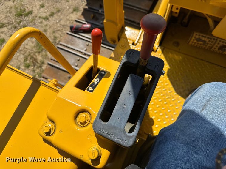 image for item EB2892 1994 John Deere 550G dozer