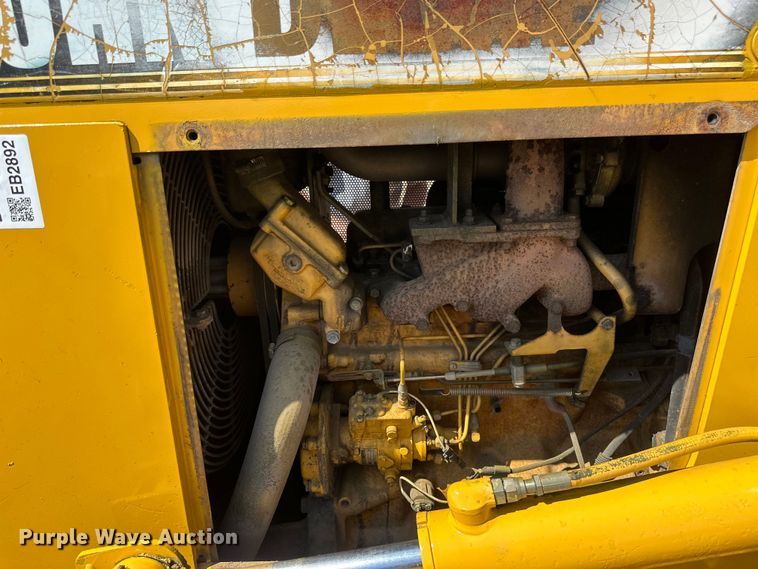 image for item EB2892 1994 John Deere 550G dozer