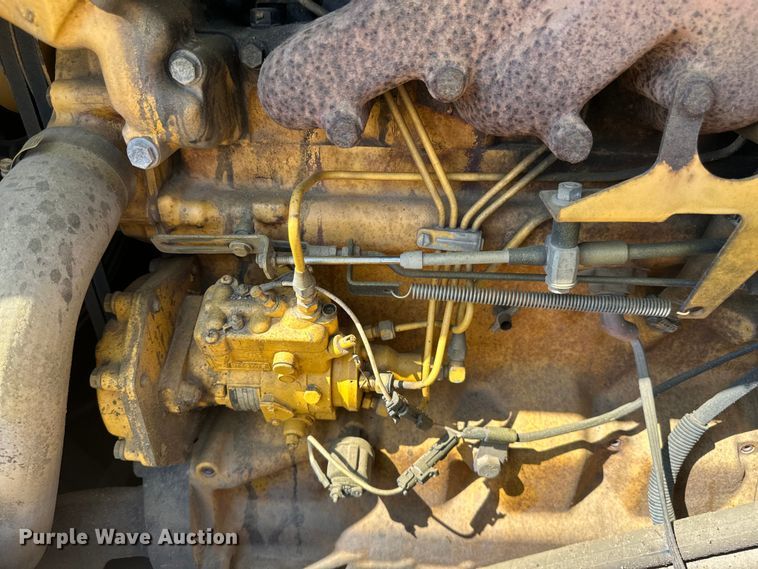 image for item EB2892 1994 John Deere 550G dozer