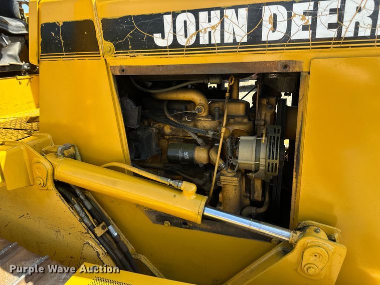 image for item EB2892 1994 John Deere 550G dozer