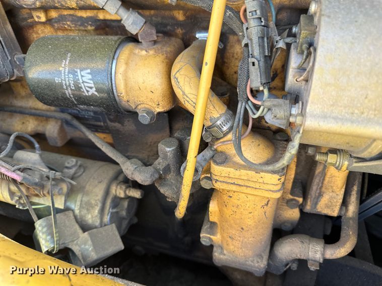 image for item EB2892 1994 John Deere 550G dozer