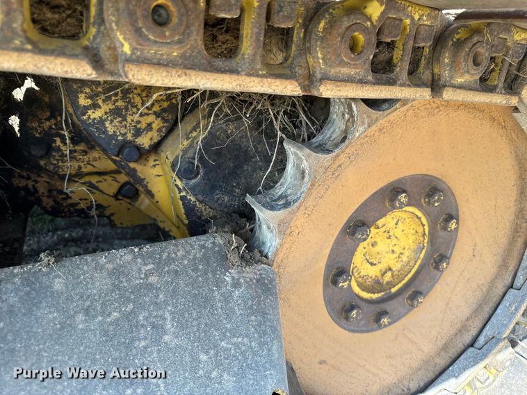 image for item EB2892 1994 John Deere 550G dozer