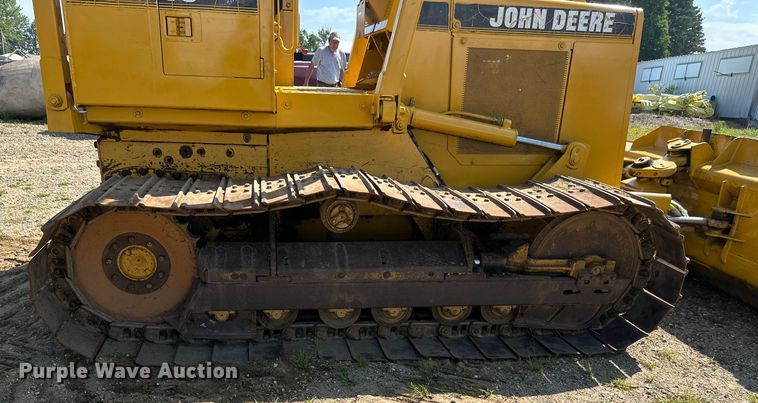 image for item EB2892 1994 John Deere 550G dozer