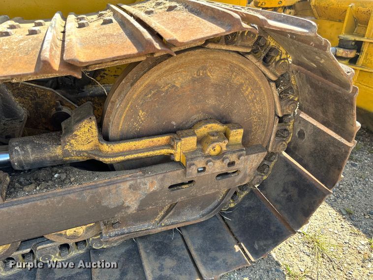 image for item EB2892 1994 John Deere 550G dozer